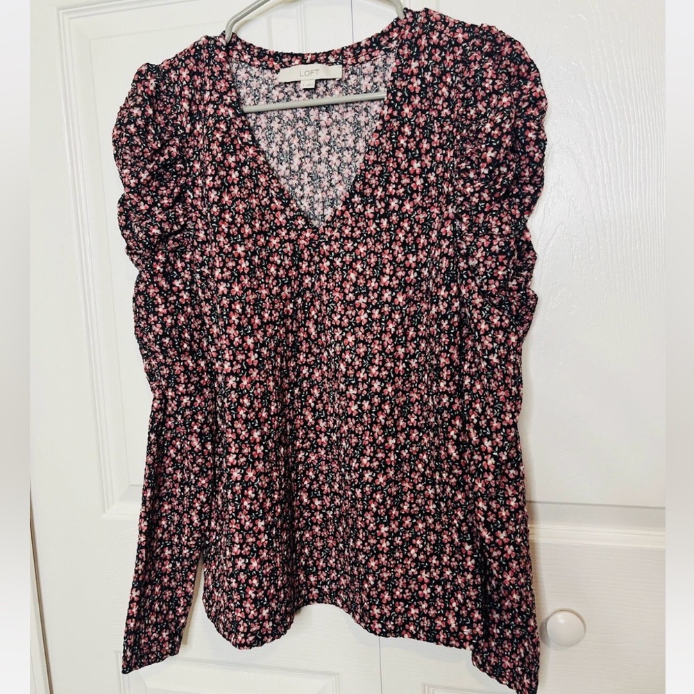 Ann Taylor Loft Floral Puff Sleeve V Neck Blouse Long Sleeve SP Small Petite